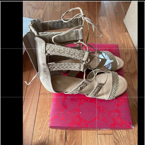 Sandals - Picture 2 of 3